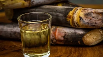 Produção de cachaça é dominada por agricultores familiares em MG