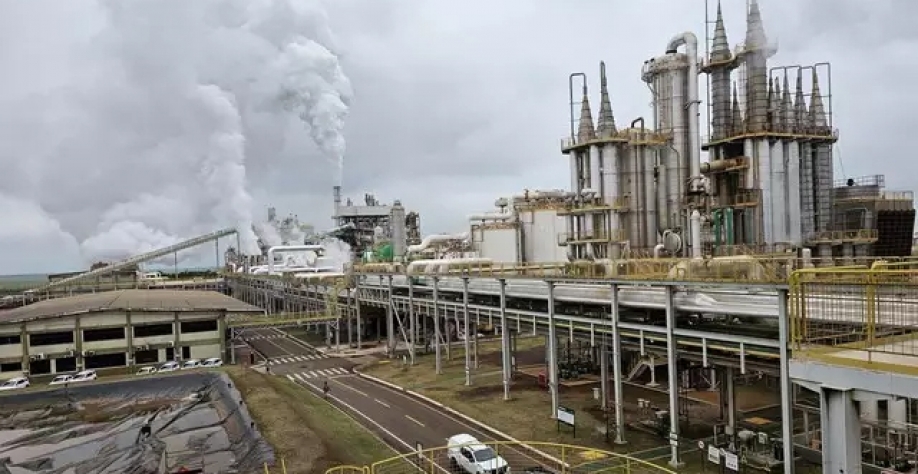 Biodigestor da planta da Adecoagro de Ivinhema produz 6 metros cúbicos de biogás a partir de vinhaça ao dia (Foto: Mairinco de Pauda/Semadesc) - CREDITO: CAMPO GRANDE NEWS