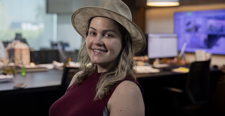 Nova geração do agronegócio impulsiona o Brasil à frente dos Estados Unidos |Luana Belusso, no escritório de onde administra a fazenda da família, em Sorriso (Mato Grosso). (Foto: Victor Moriyama/Bloomberg/Victor Moriyama)