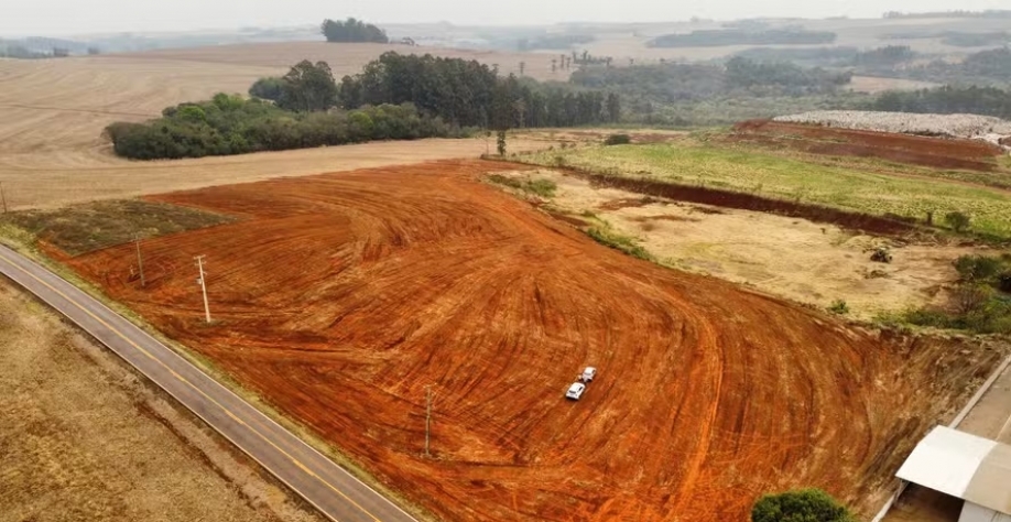 Terreno da futura usina de biogás da Mele em Toledo (PR) — Foto: Ari Dias/AEN 