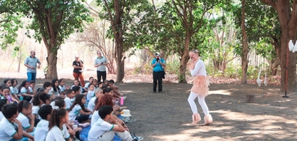 Uisa celebra Dia da Árvore com espetáculo teatral voltado à educação ambiental