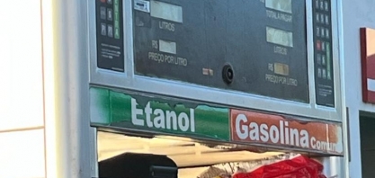 Preço médio da gasolina fecha outubro em estabilidade no país, enquanto etanol tem leve queda de 0,71%,