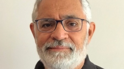 Em vez de elétricos puros, veículos híbridos, com biocombustíveis, são o futuro, diz especialista