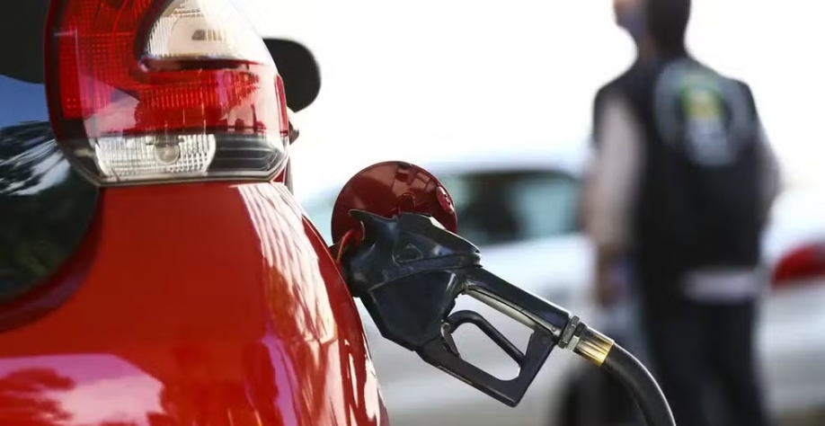 Gasolina combustível etanol diesel posto de combustíveis bomba — Foto: Marcelo Camargo/Agência Brasil