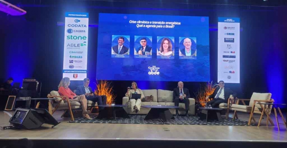 Joaquim Levy participa de congresso em João Pessoa