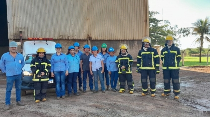 Brigadistas realizam simulado na Alcoolvale