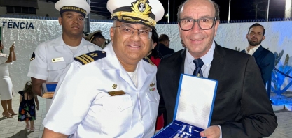 Agrovale recebe medalha Amigo da Marinha