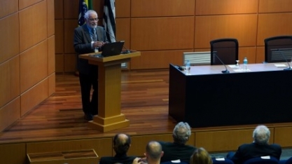 Desafios e soluções para a transição energética no setor de transporte são debatidos em evento