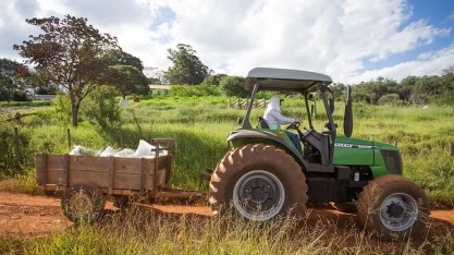 Novas regras para o tráfego de máquinas agrícolas são definidas; conheça as mudanças