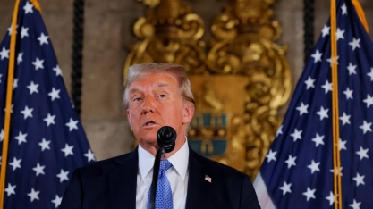 Trump ameaça UE com tarifas caso não compre mais petróleo e gás dos EUA