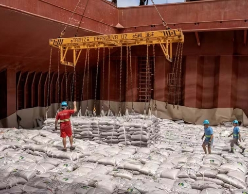 Consultoria estima que, até 31 de dezembro, 60,75% do volume de açúcar destinado ao mercado externo na temporada 2025/26 estava com preço fixado — Foto: Claudio Neves/Portos do Paraná