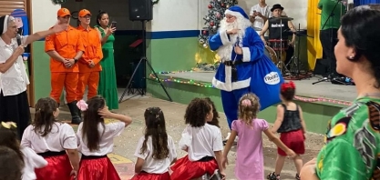 Grupo Unialco entrega presentes da campanha Natal Solidário