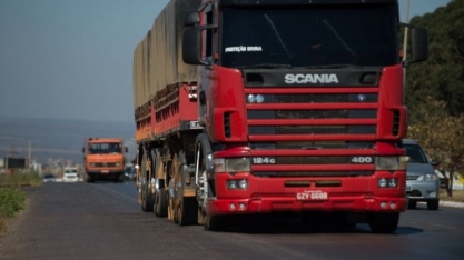 Entidades ligadas à cadeia do diesel cobram que MME faça testes para adoção do B25