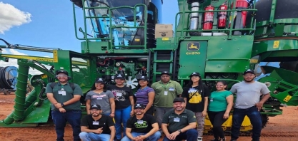 Comunidade Verde e Amarela: jovens de Paulicéia participam de treinamento com colhedora de cana