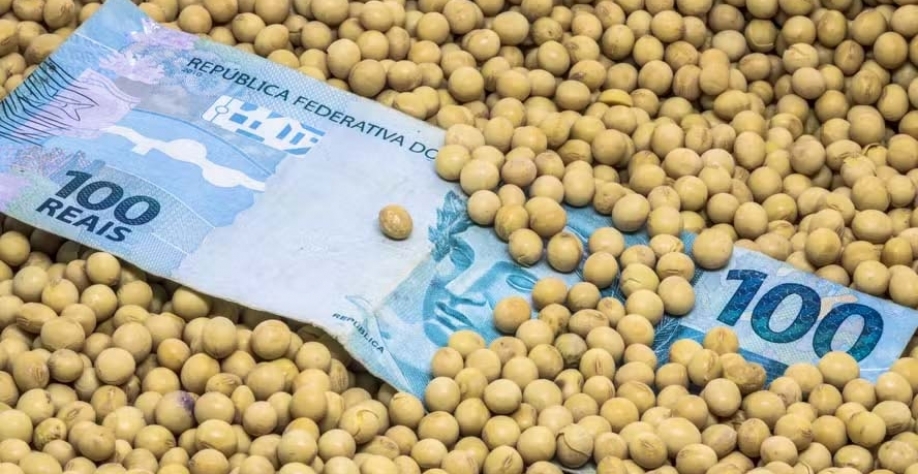 Programa tem por objetivo regularizar as dívidas de agricultores familiares e facilitar o acesso a crédito novo — Foto: Getty Images