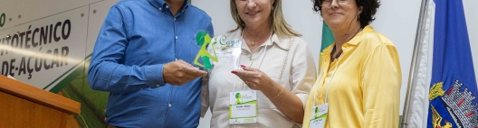 Paulo Montabone recebe o prêmio ‘Homens que apoiam as mulheres’