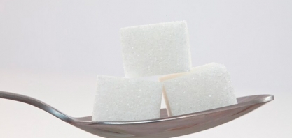 Contratos futuros de açúcar recuam com queda no petróleo