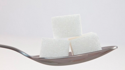 Contratos futuros de açúcar recuam com queda no petróleo