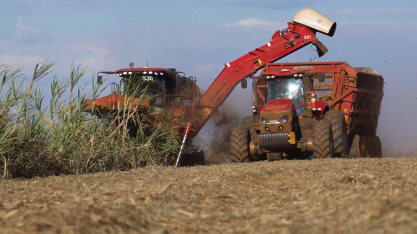 Case IH inicia projeto inovador com máquinas movidas a etanol