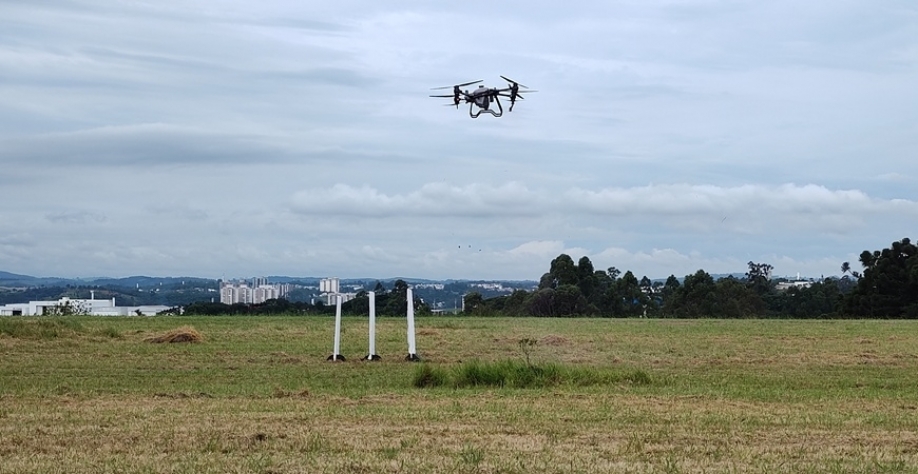 Avaliação da pulverização com drones no CEA-IAC
