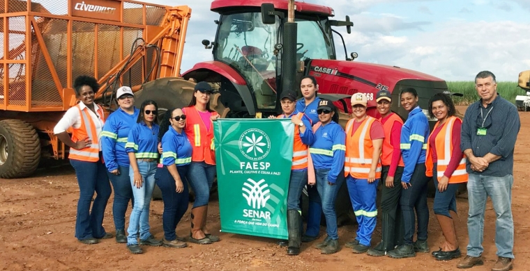 Presença feminina avança em cursos de mecanização agrícola