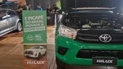 Toyota apresenta Hilux movida a biometano na Agrishow 2025