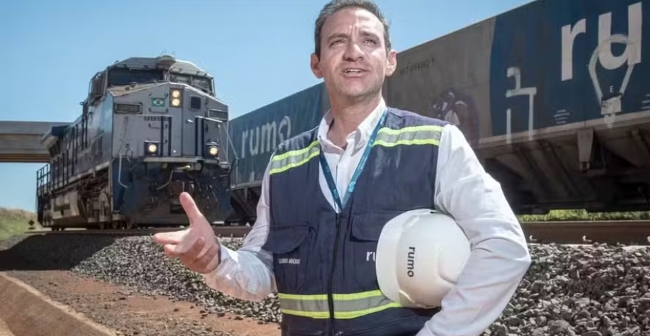 Machado, gerente de implantação da nova ferrovia da Rumo: “Em uma obra como essa, uma das grandes dificuldades é levar o material ao canteiro' — Foto: Gabriel Reis/Valor