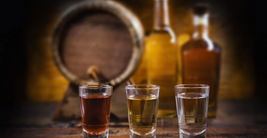 Cachaça industrial representa 99,19% do total produzido no Brasil - Foto: Adobe Stock   