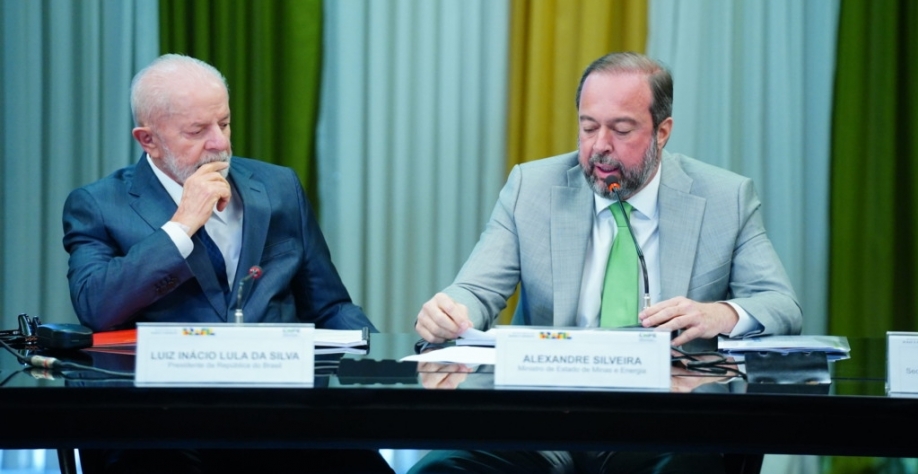 Lula e Alexandre Silveira em reunião do CNPE de 26 de agosto de 2024 (Foto: Tauan Alencar/MME)