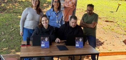Colaboradores da Alcoolvale recebem orientações sobre plano de saúde em ação no refeitório