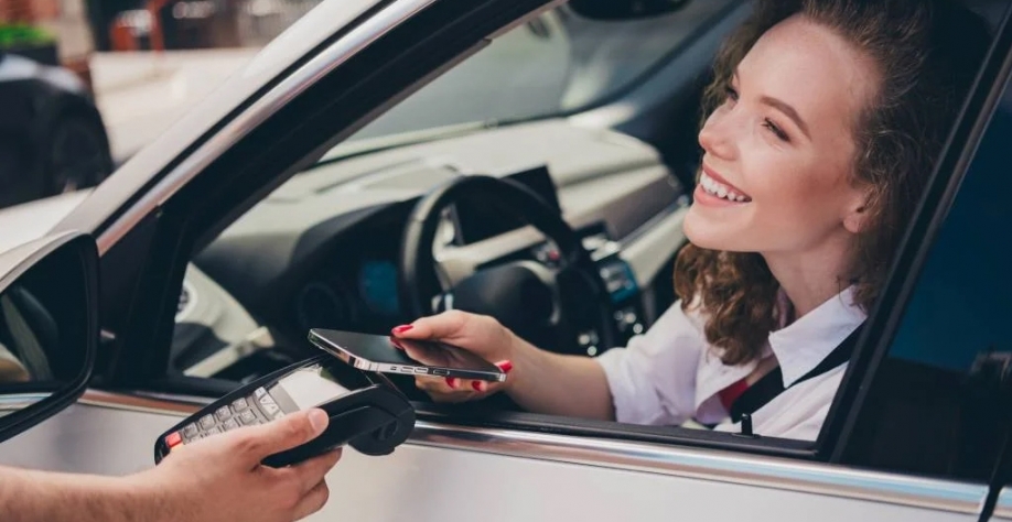 A expectativa é que o litro da gasolina E30 fique mais barato