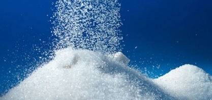 Queda nos preços do açúcar e dólar fraco criam cenário desafiador para o setor sucroenergético