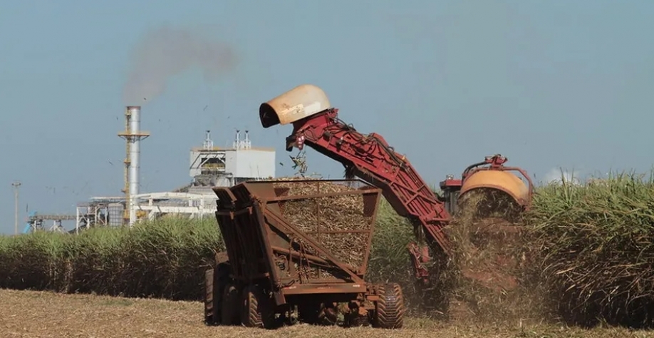 Usinas e distribuidoras de combustível poderão questionar os valores que recolheram de ICMS sobre etanol hidratado — Foto: Wenderson Araujo/CNA