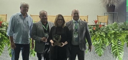 Empresária Elizabeth Anne Lyra Lopes de Farias é homenageada com Troféu Luiz Ernesto Correia Maranhão da Stab Leste