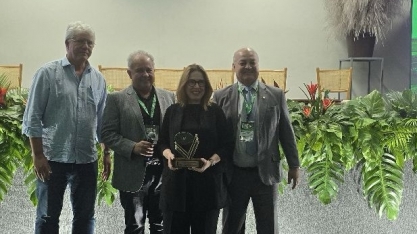 Empresária Elizabeth Anne Lyra Lopes de Farias é homenageada com Troféu Luiz Ernesto Correia Maranhão da Stab Leste
