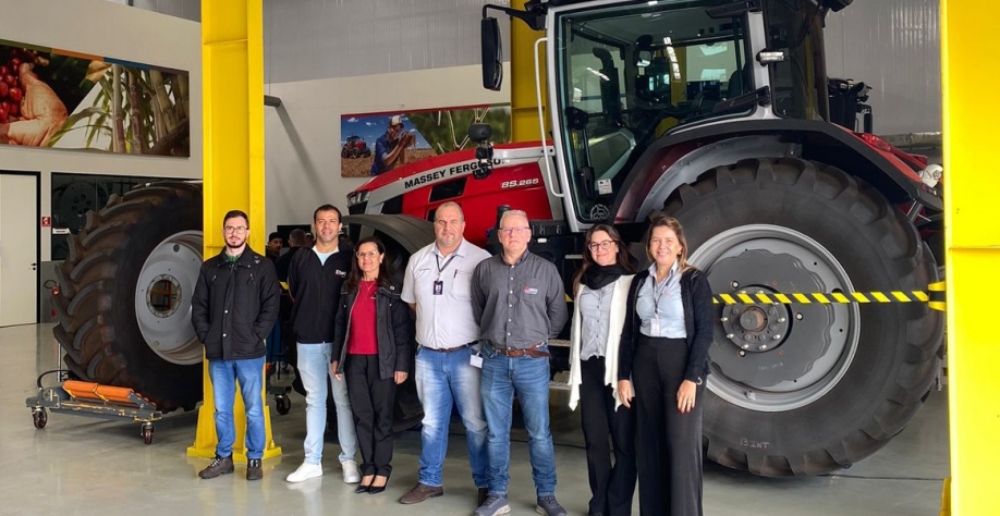 Parceria entre a Massey Ferguson, Casa Nasser e ETEC Francisco Garcia de Mococa oferece capacitação gratuita em máquinas agrícolas