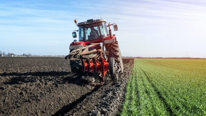 Risco geopolítico eleva preços da ureia e ameaça abastecimento de fertilizantes no Brasil