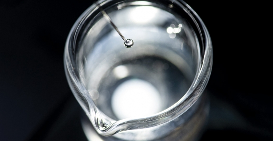 Metanol produzido no Centro de Pesquisa para Inovação em Gases de Efeito Estufa (SP). Léo Ramos Chaves / Revista Pesquisa FAPESP