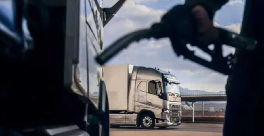 Diesel com 15% de combustível renovável foi implementado no início de agosto. Foto: Divulgação/ Volvo