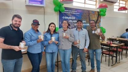 Grupo Unialco celebra Dia da Árvore com entrega de sementes de Ipê