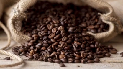 Preço do café sobe em Nova York com aperto nos estoques;  açúcar e suco de laranja também sobem.