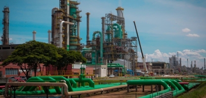 Petrobras inicia testes de produção de combustível de aviação coprocessado na Revap