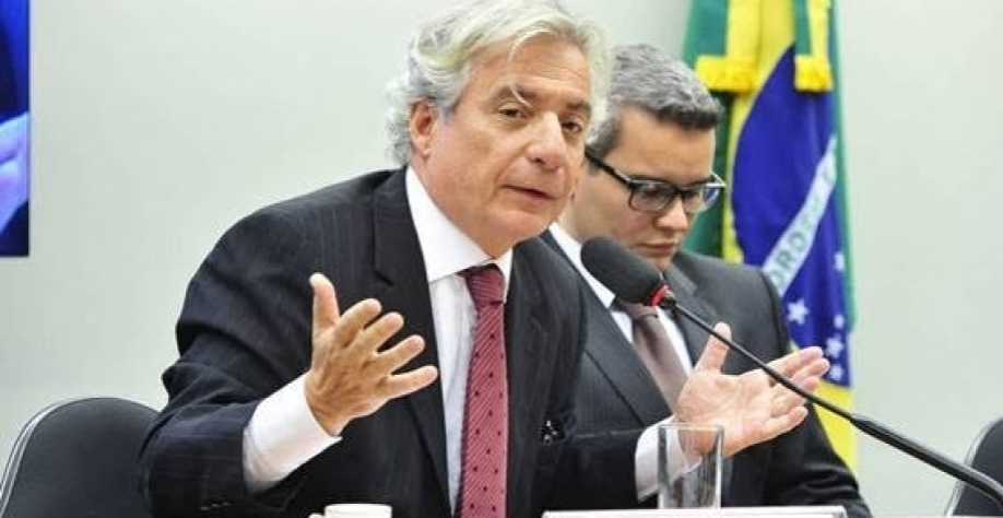 Adriano José Pires-Luis Macedo Câmara dos Deputados