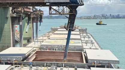 VLI realiza primeiro embarque de milho à China pelo Espírito Santo