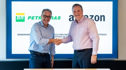 Petrobras e Amazon assinam acordo para uso de combustíveis de baixa emissão na logística