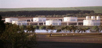 Etanol pode ser um ponto-chave para destravar negociação entre Lula e Trump sobre tarifaço. Veja por quê