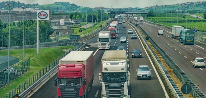 Tráfego de caminhões cresce em São Paulo e Rio Grande do Sul com retomada da produção industrial