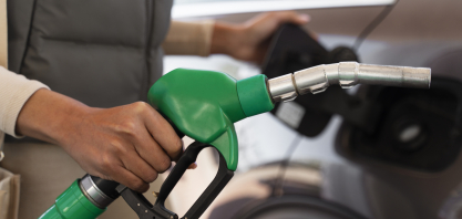 Gasolina sobe em outubro apesar de corte da Petrobras, enquanto etanol recua levemente