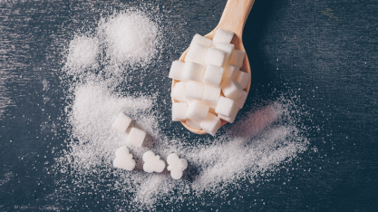 Oferta enxuta sustenta preços do açúcar no início de outubro, mas cotações recuam com pressão internacional