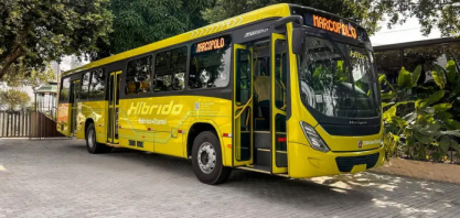 Marcopolo apresenta protótipo inédito de ônibus híbrido etanol durante a COP30